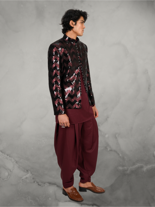 Sequin patterned maroon-black hooked jacket